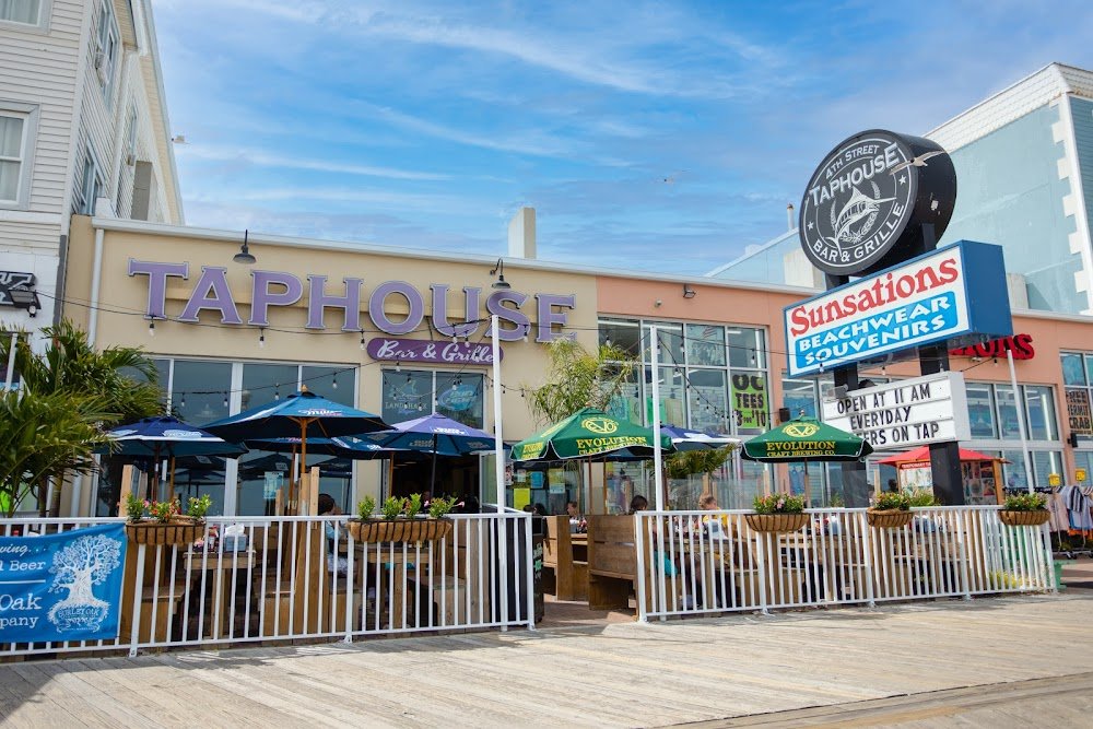 4th Street Taphouse Bar & Grille